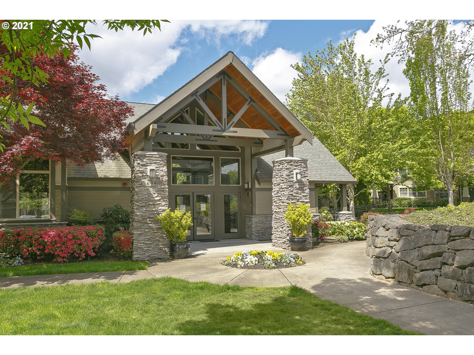 Photo #3: 21025577 Listing 
