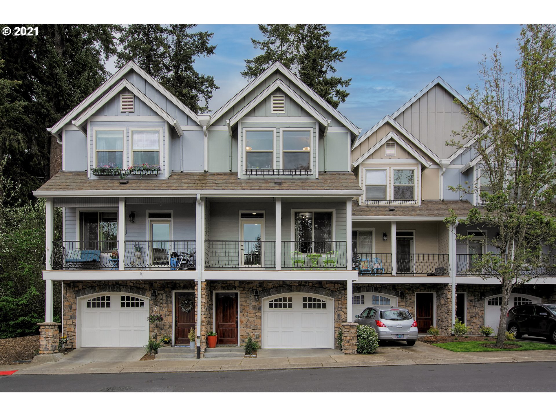 MLS: 21025706 Condo For Sale