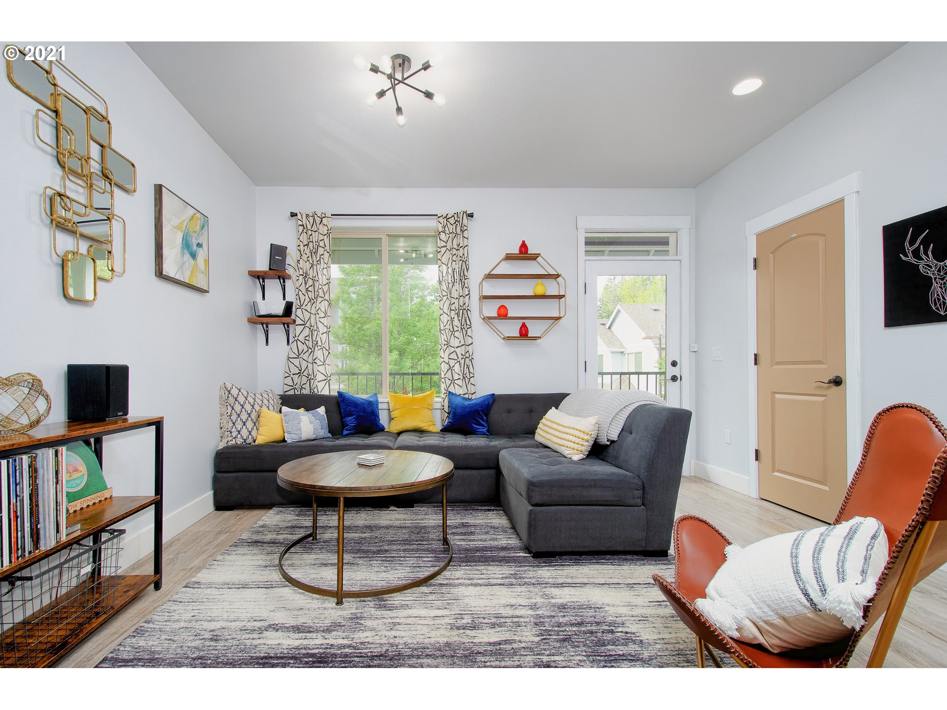 Photo #5: 21025706 Listing 