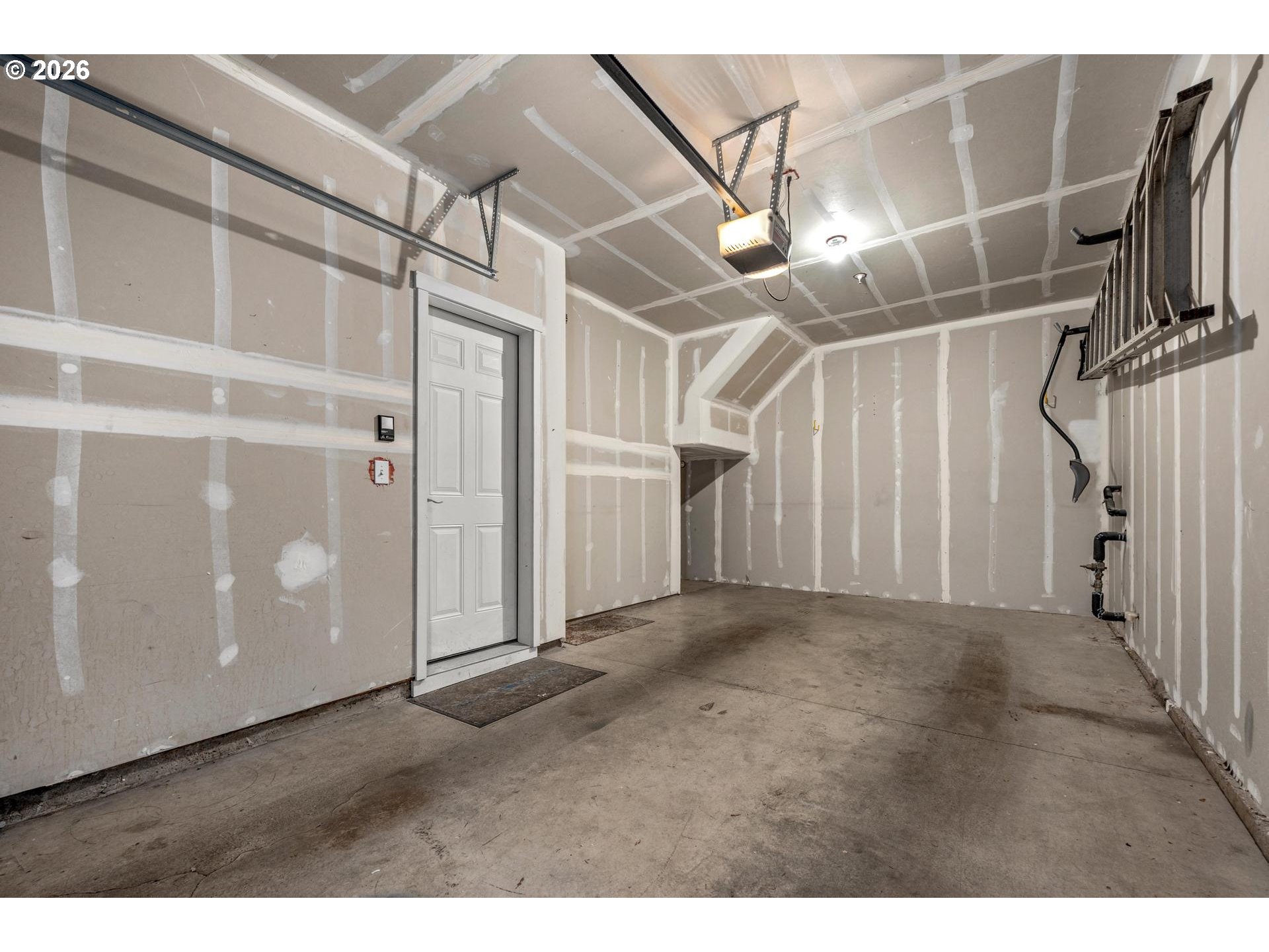 Photo #25: 210285532 Listing: Photo #25