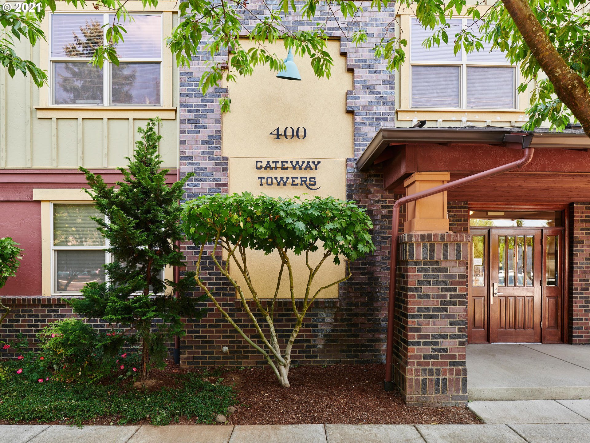 Photo #2: 21030343 Listing 