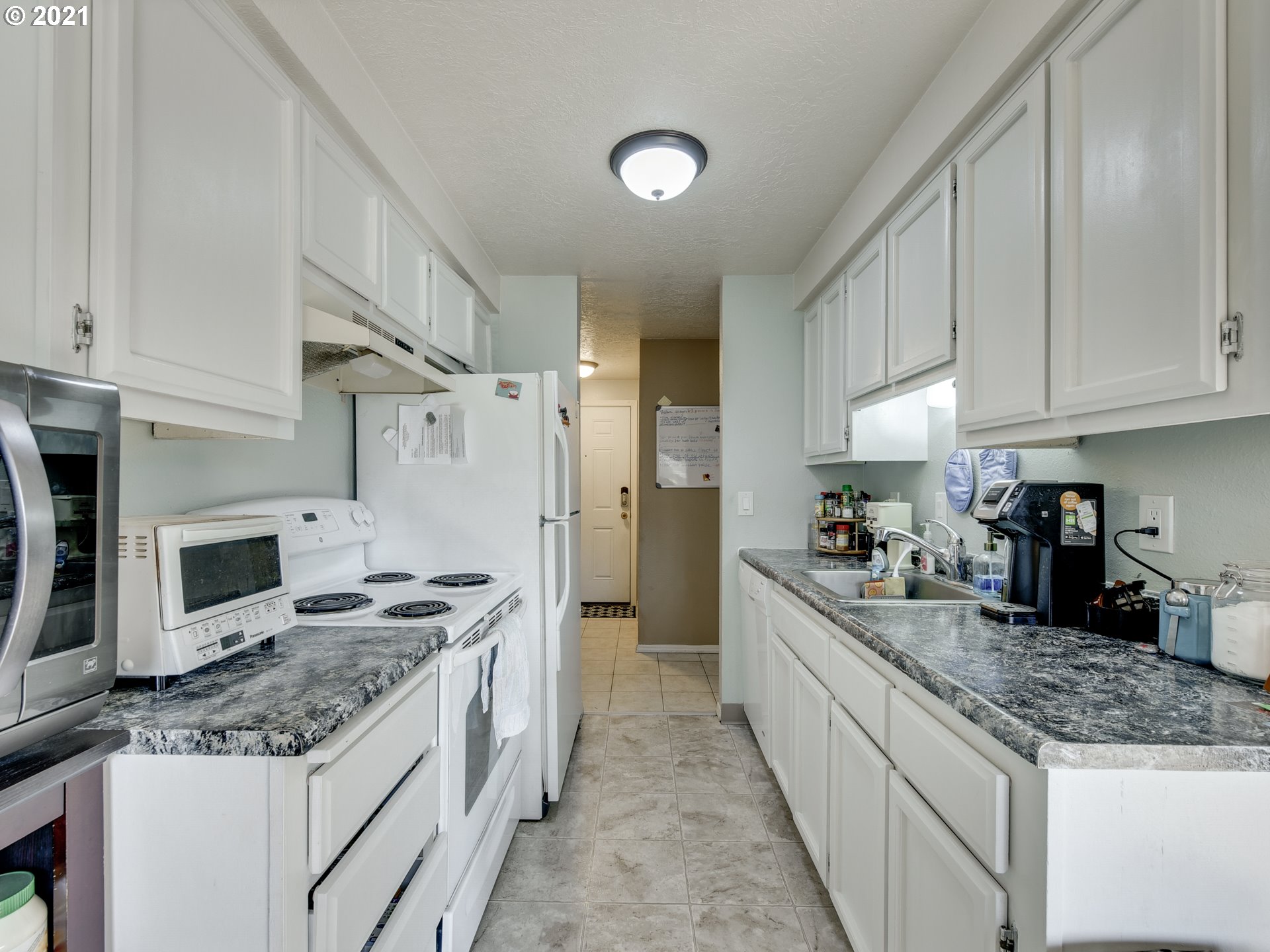 Photo #5: 21031824 Listing 