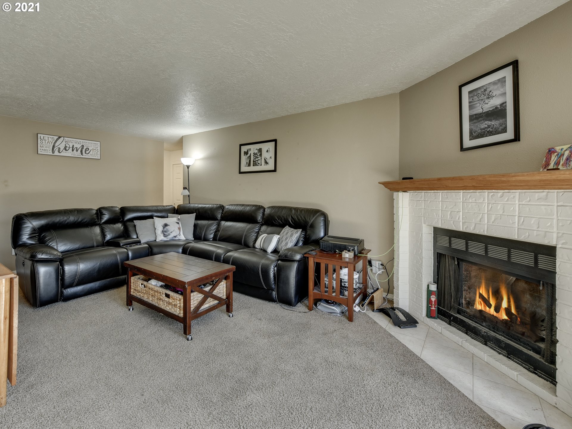 Photo #2: 21031824 Listing 