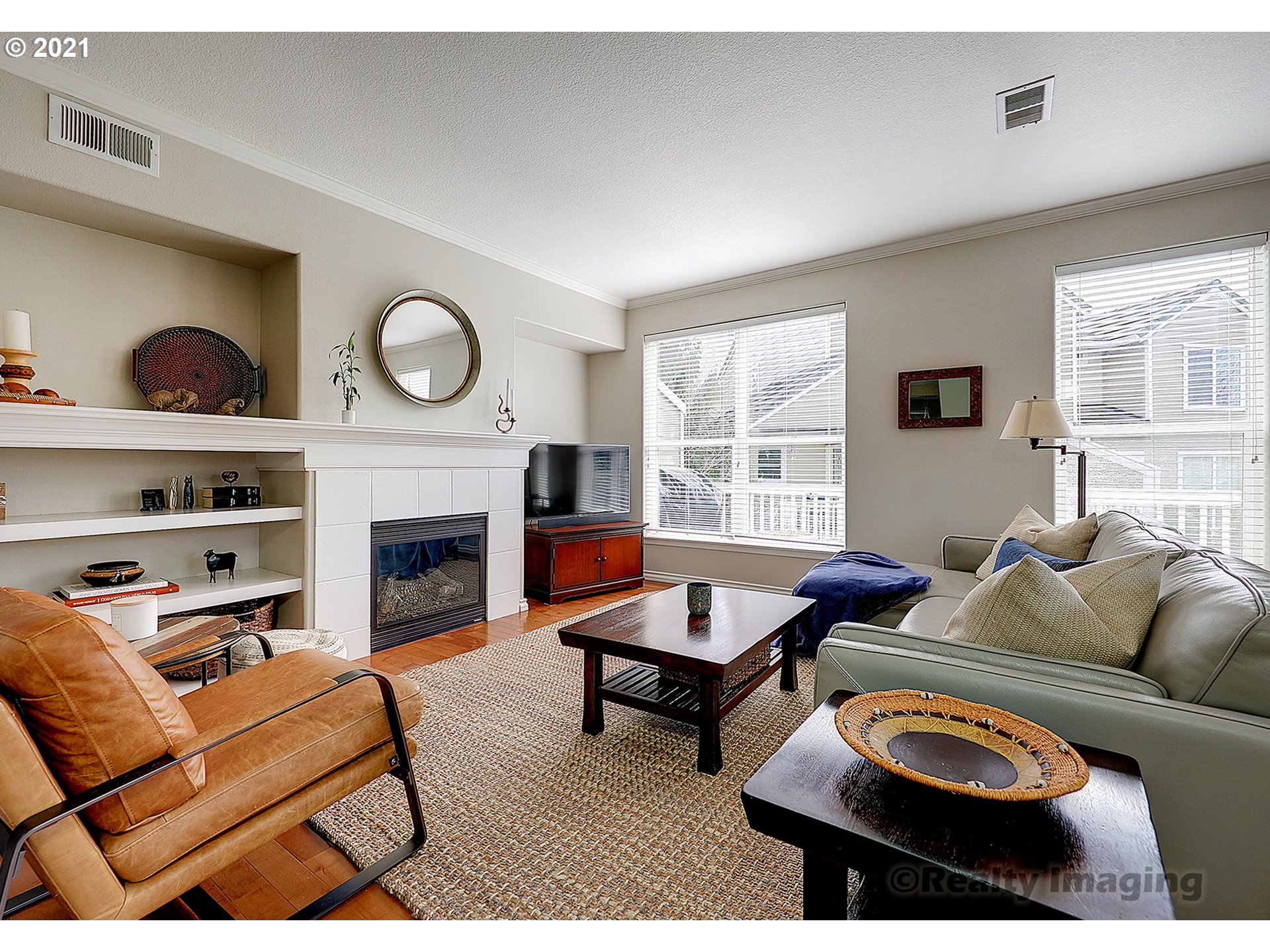 Photo #2: 21036627 Listing 