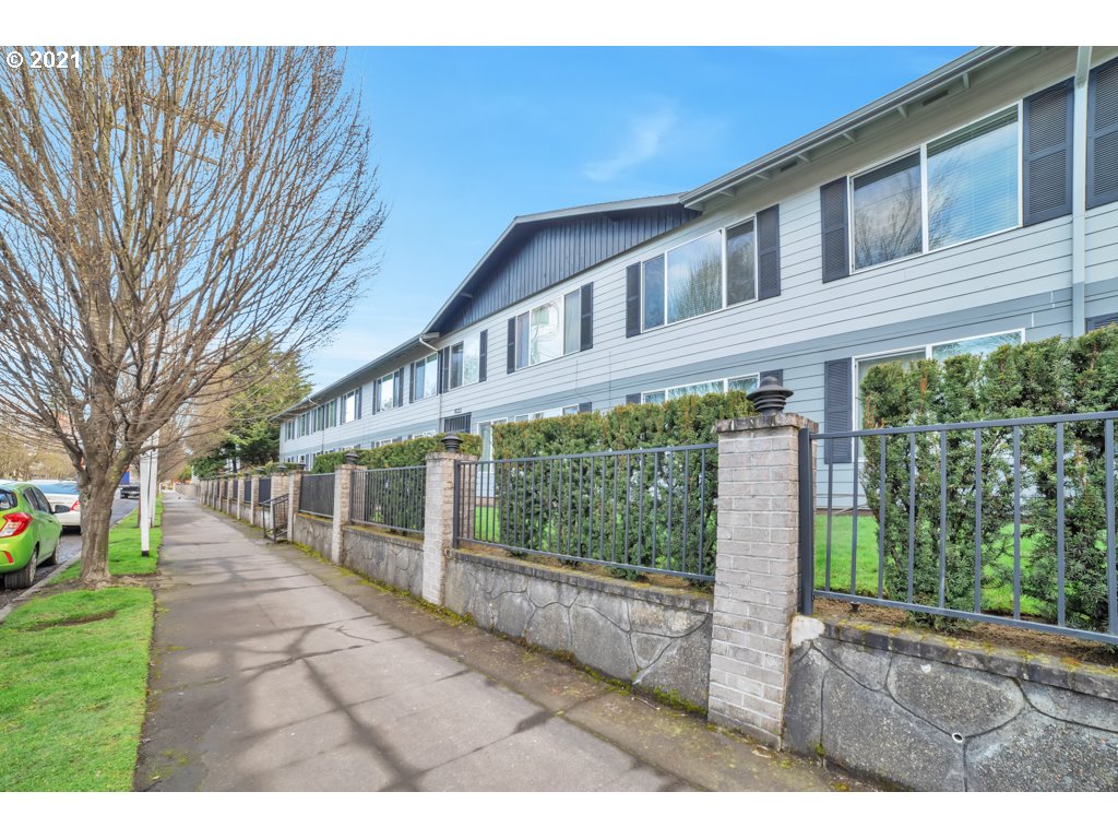 Photo #2: 21037915 Listing 
