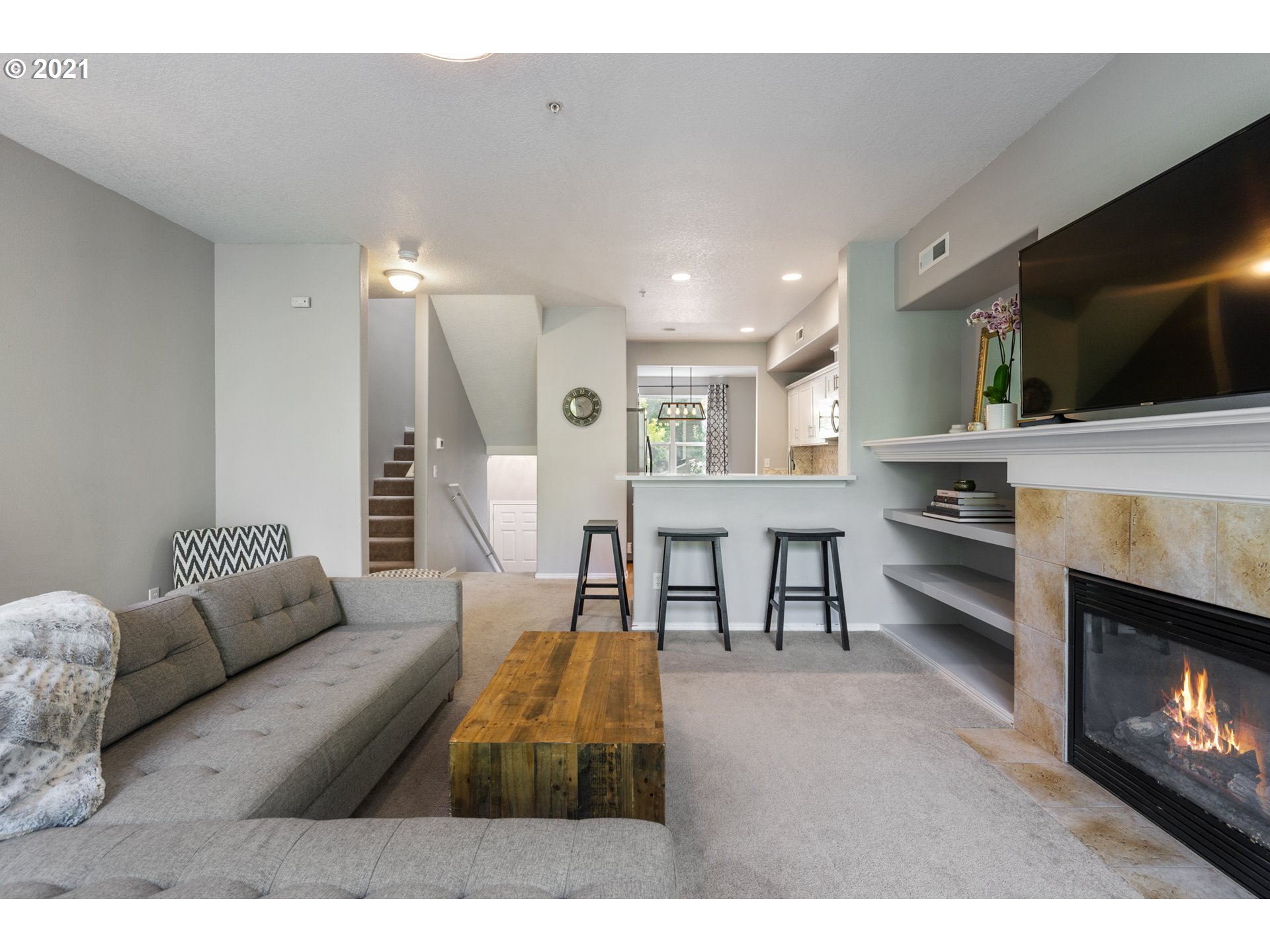 Photo #6: 21037922 Listing 
