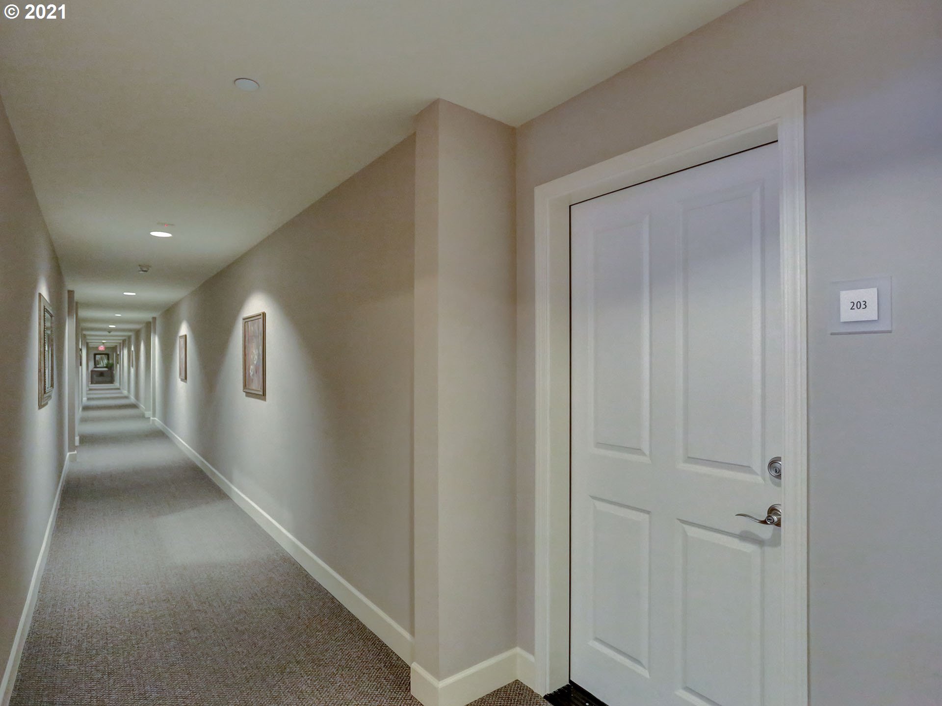 Photo #6: 21037939 Listing 