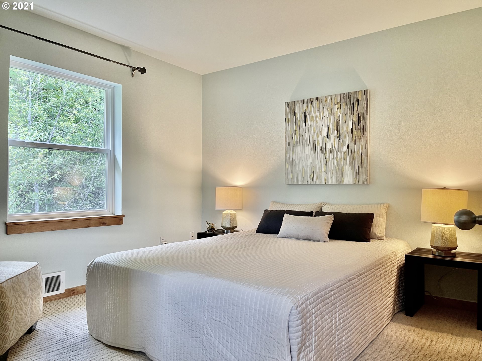 Photo #6: 21039626 Listing 