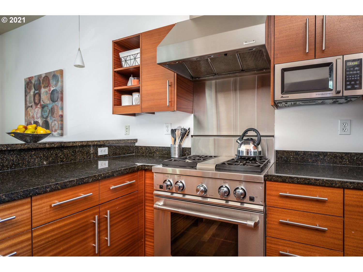 Photo #3: 21040773 Listing 