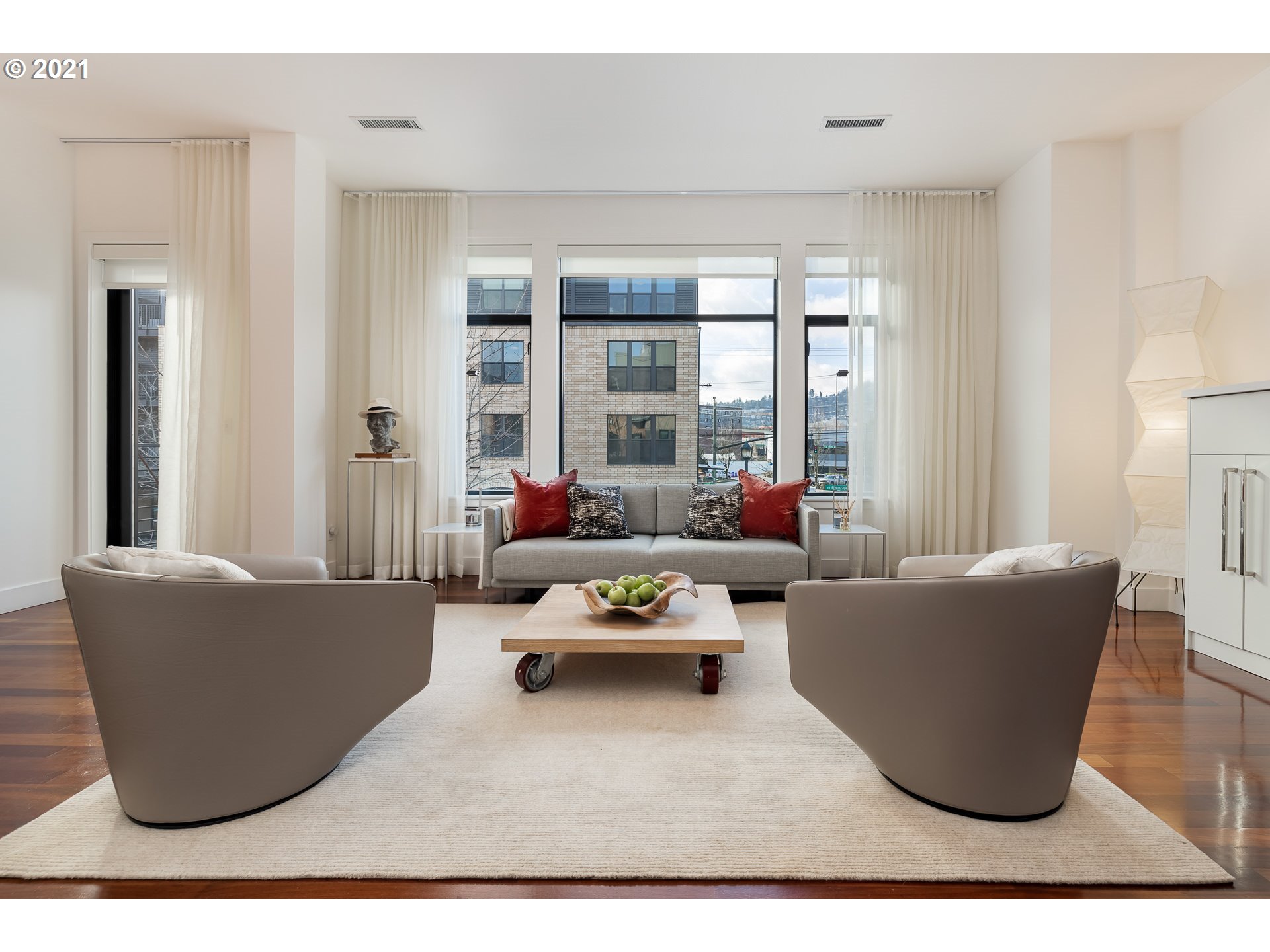 Photo #4: 21044697 Listing 