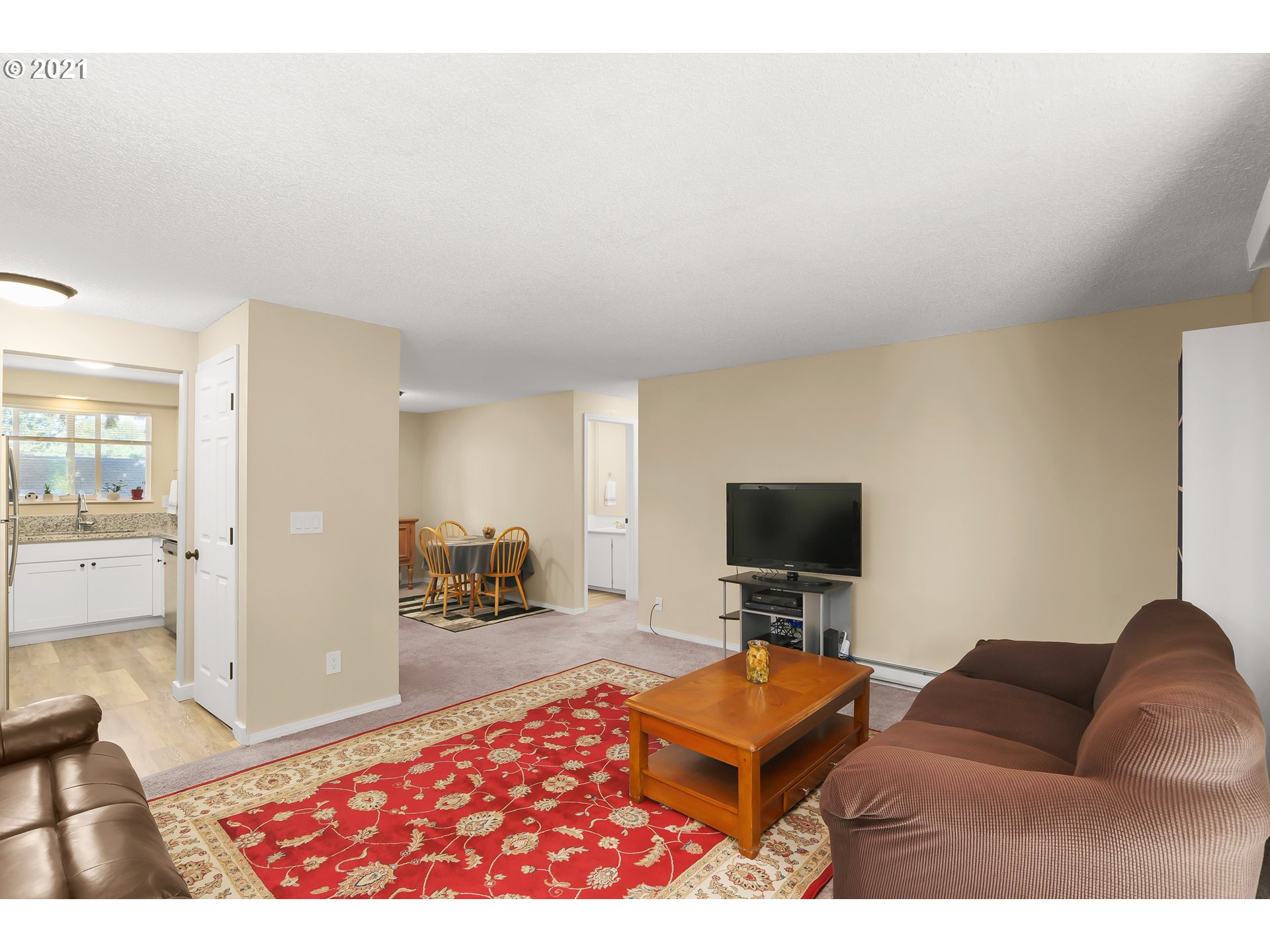 Photo #5: 21046029 Listing 