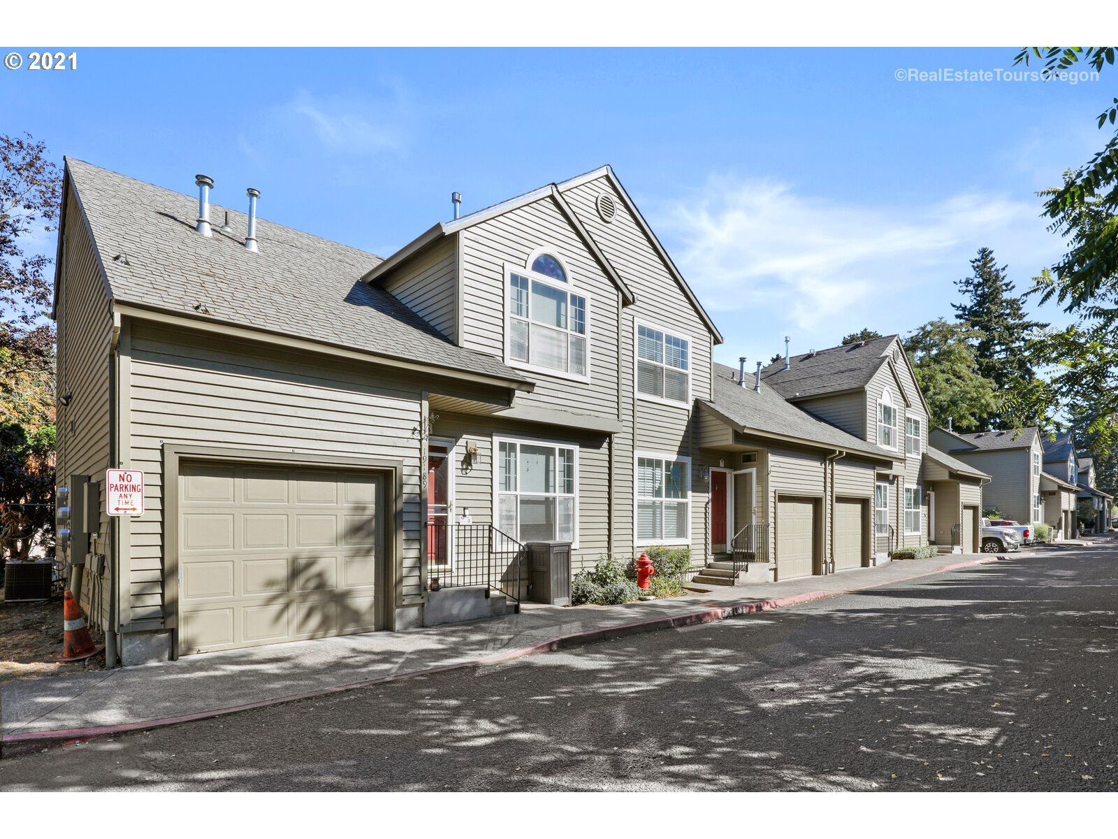 Photo #3: 21047001 Listing 