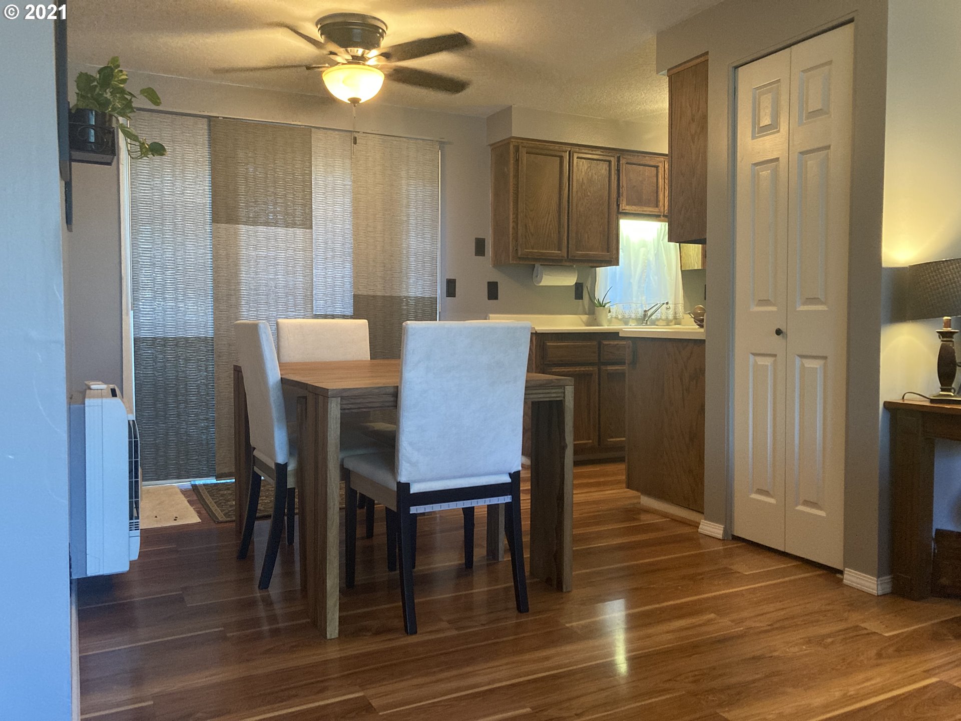 Photo #3: 21048143 Listing 