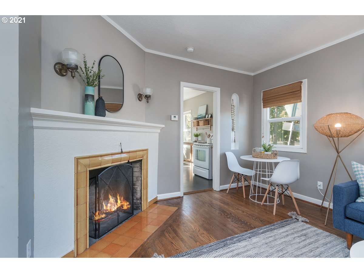 Photo #3: 21049167 Listing 