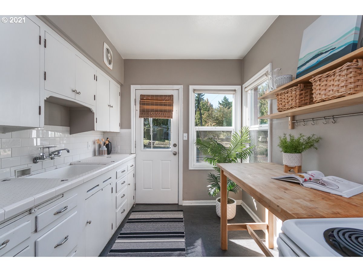 Photo #6: 21049167 Listing 
