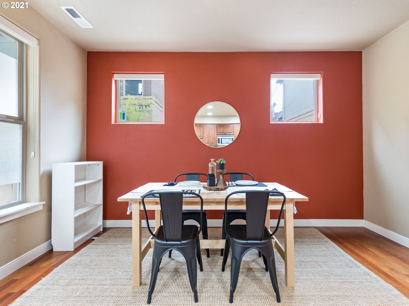 Photo #2: 21050904 Listing 
