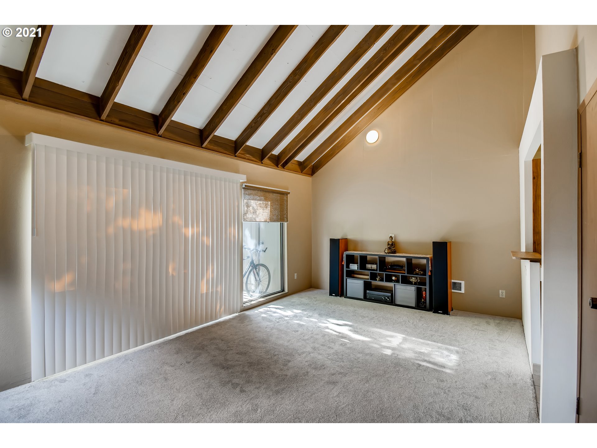 Photo #4: 21050928 Listing 