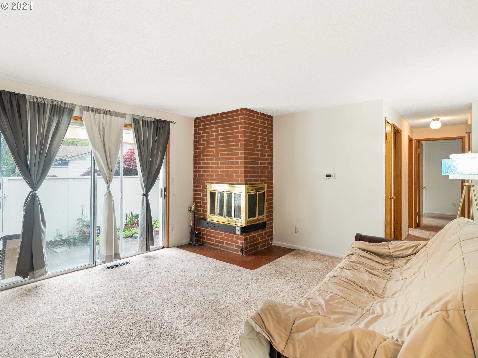 Photo #5: 21051589 Listing 