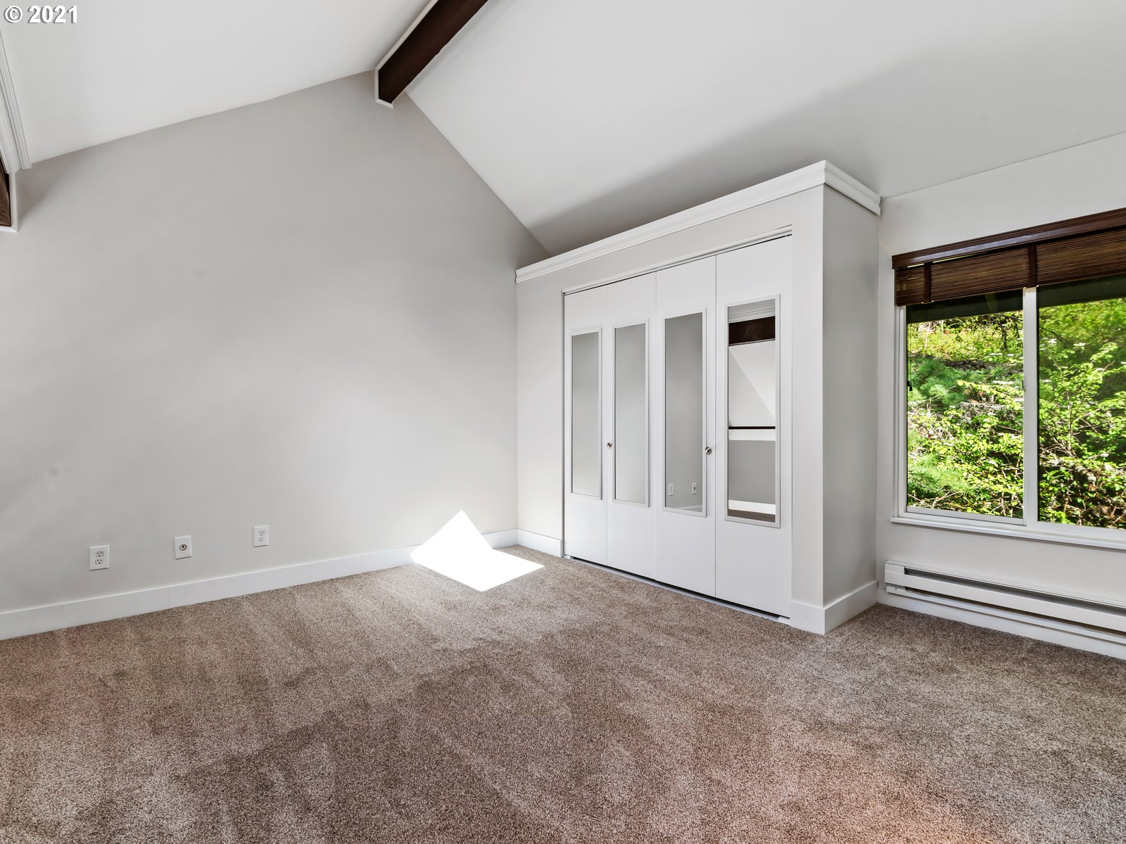 Photo #4: 21052647 Listing 