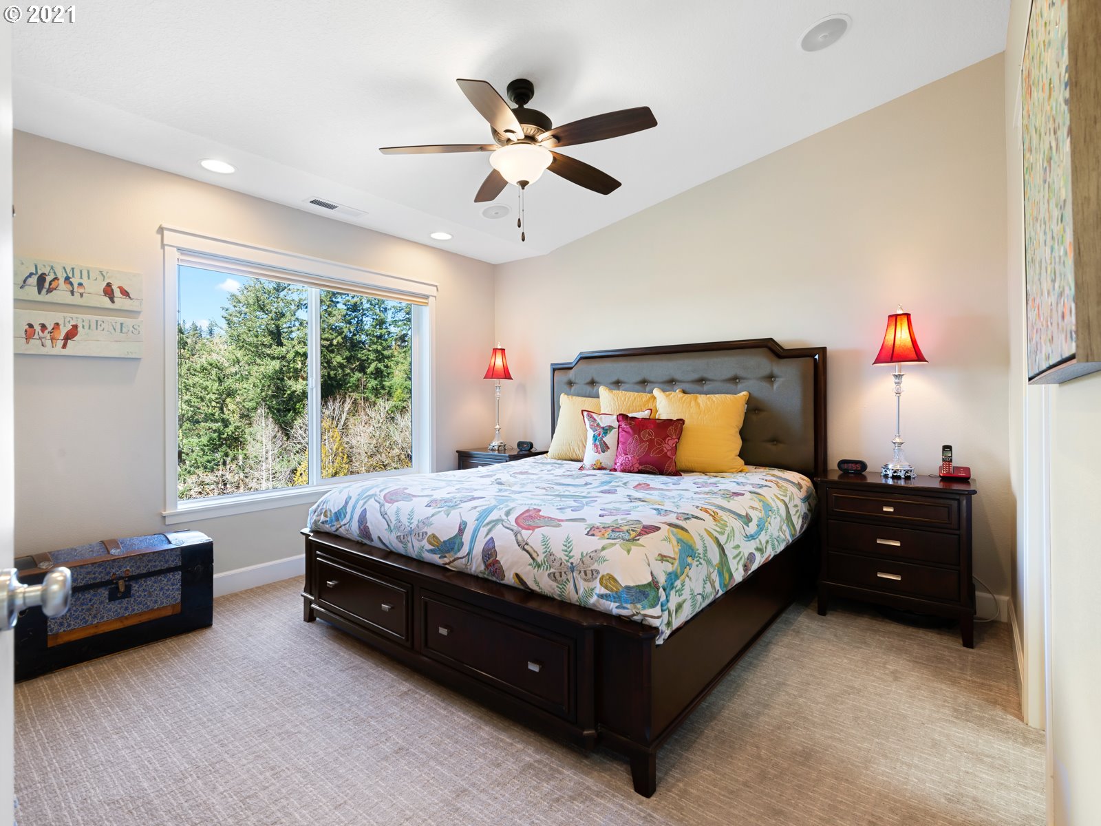 Bedroom, Owner's Suite-Vaulted Ceilings