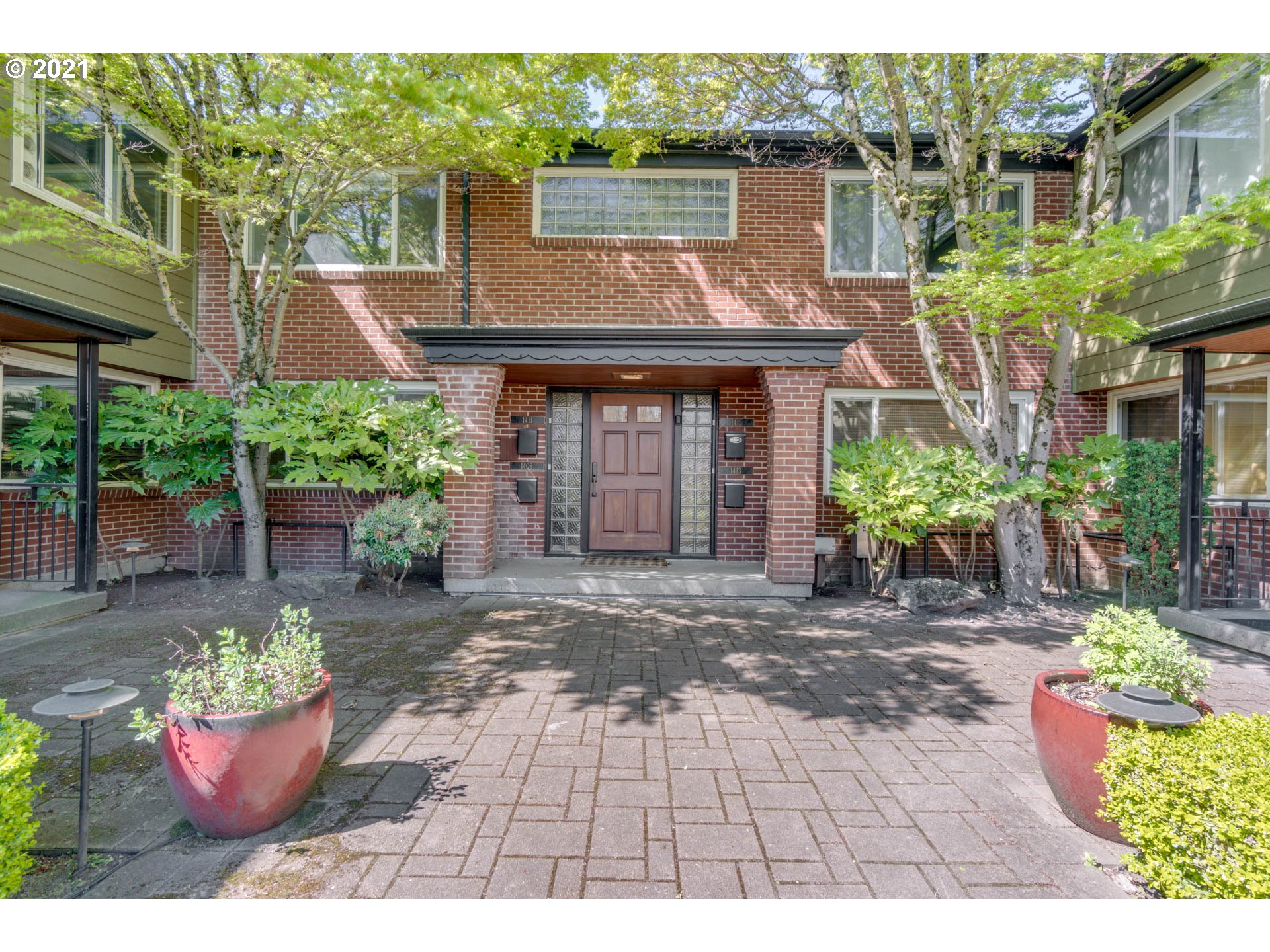 Photo #2: 21061780 Listing 