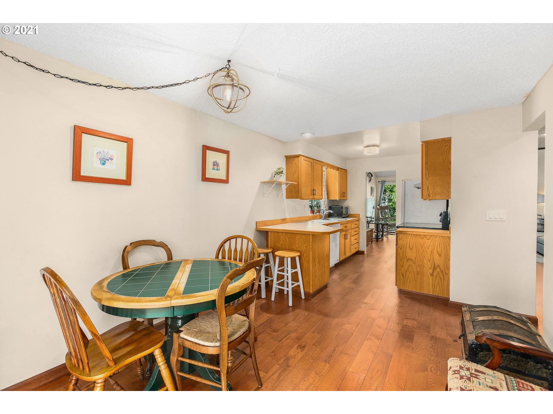 Photo #4: 21063111 Listing 