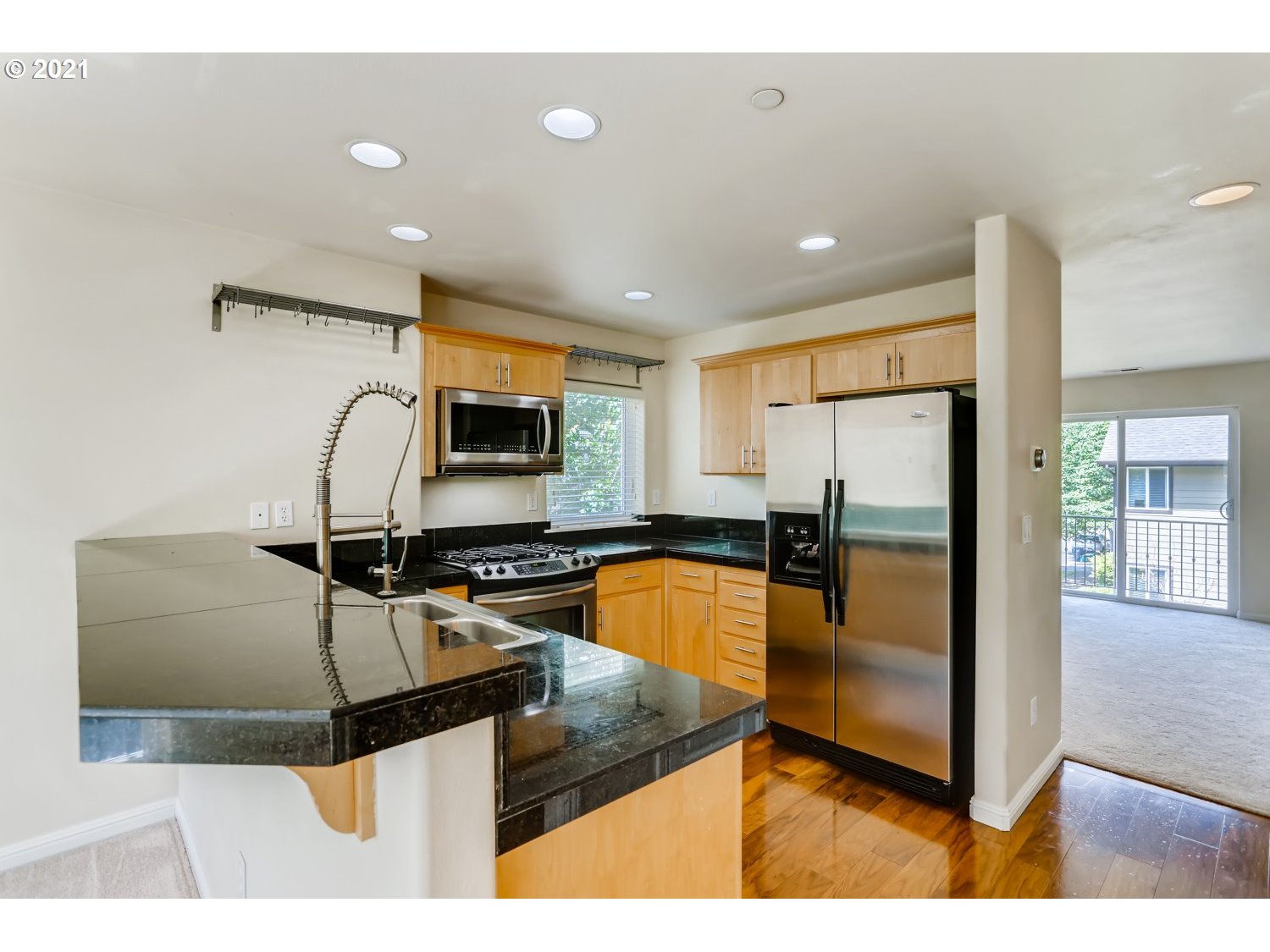 Photo #6: 21064471 Listing 