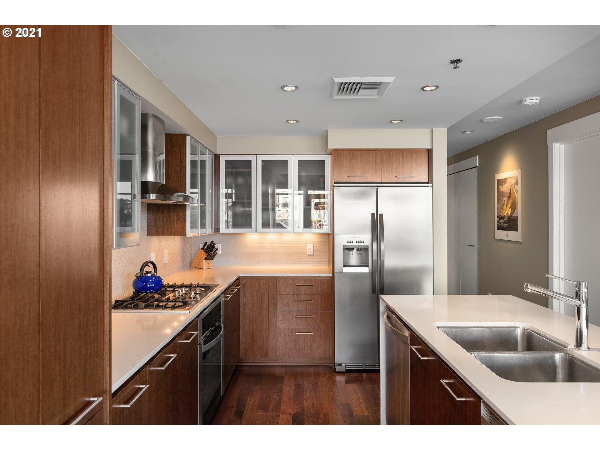 Photo #5: 21064975 Listing 