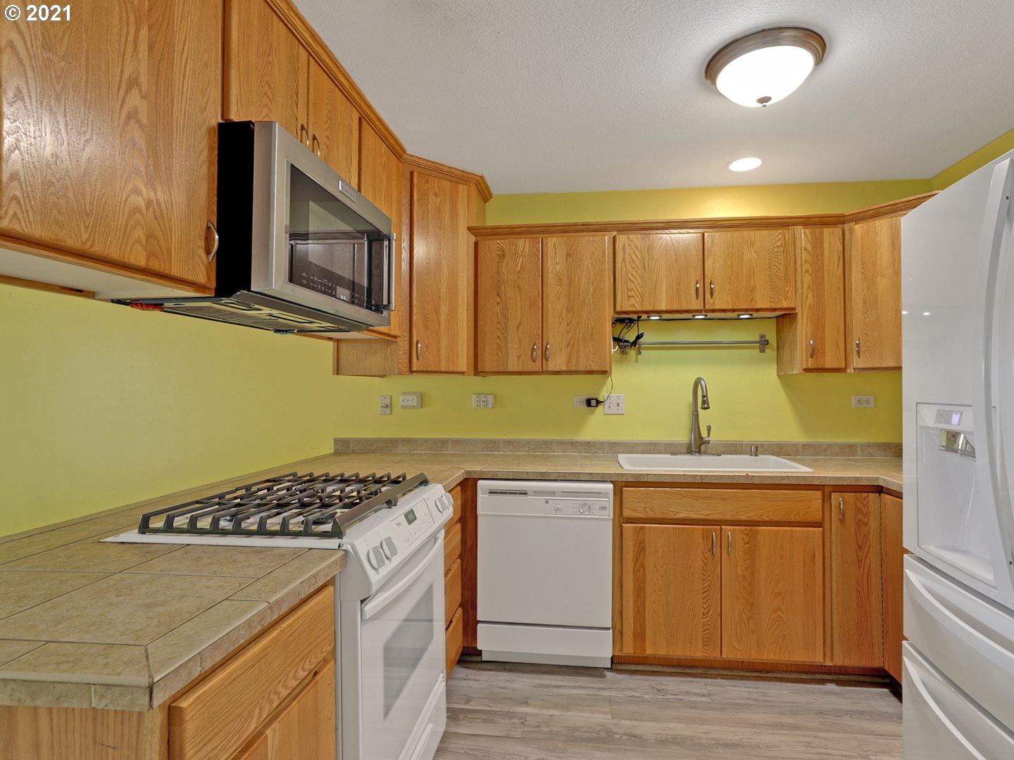 Photo #4: 21065700 Listing 