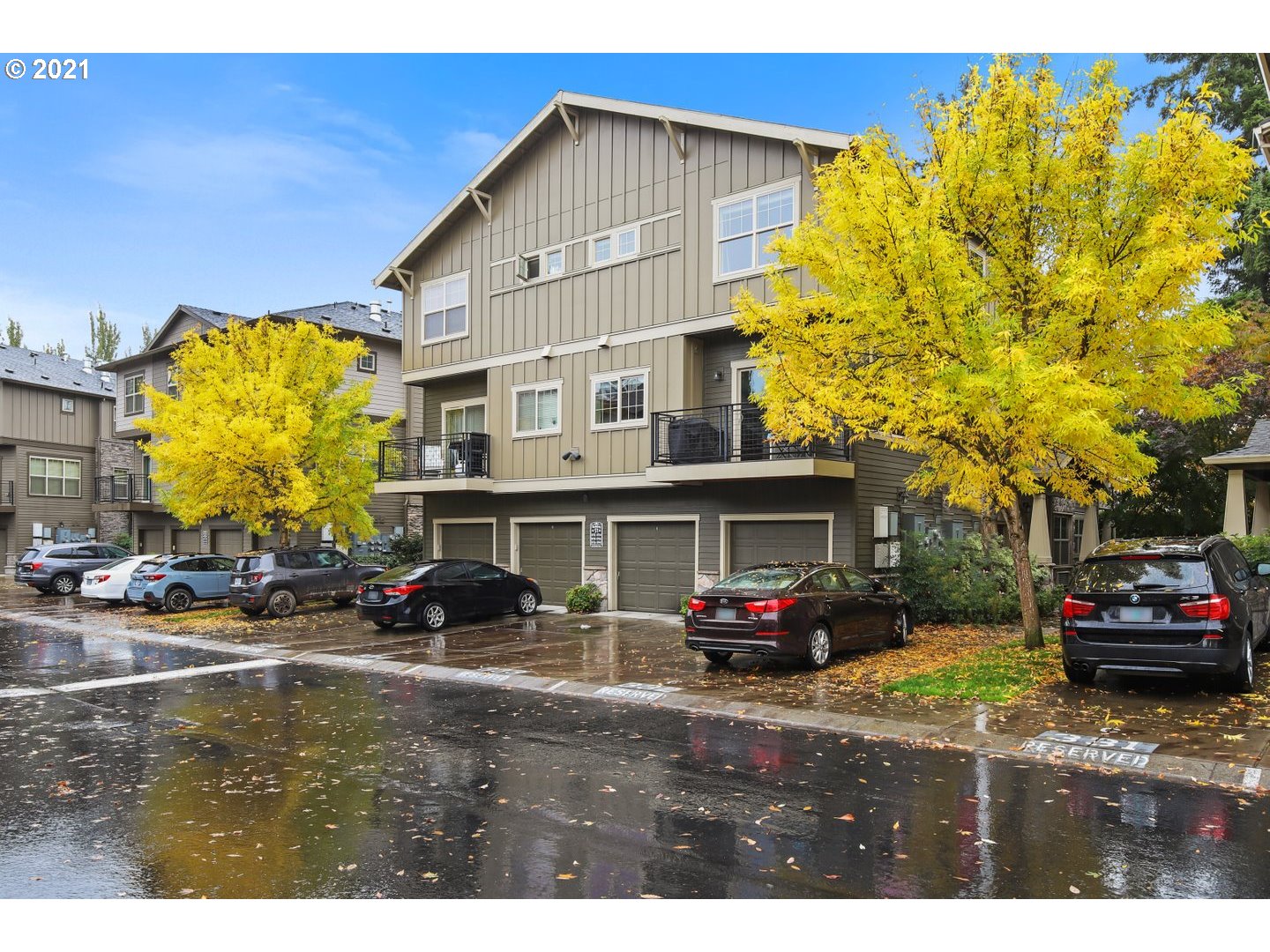 MLS: 21066666 Condo For Sale