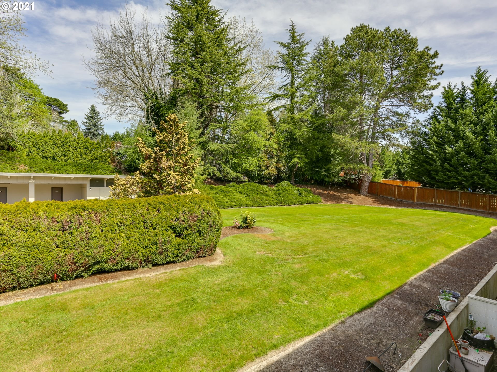 Photo #5: 21068090 Listing 
