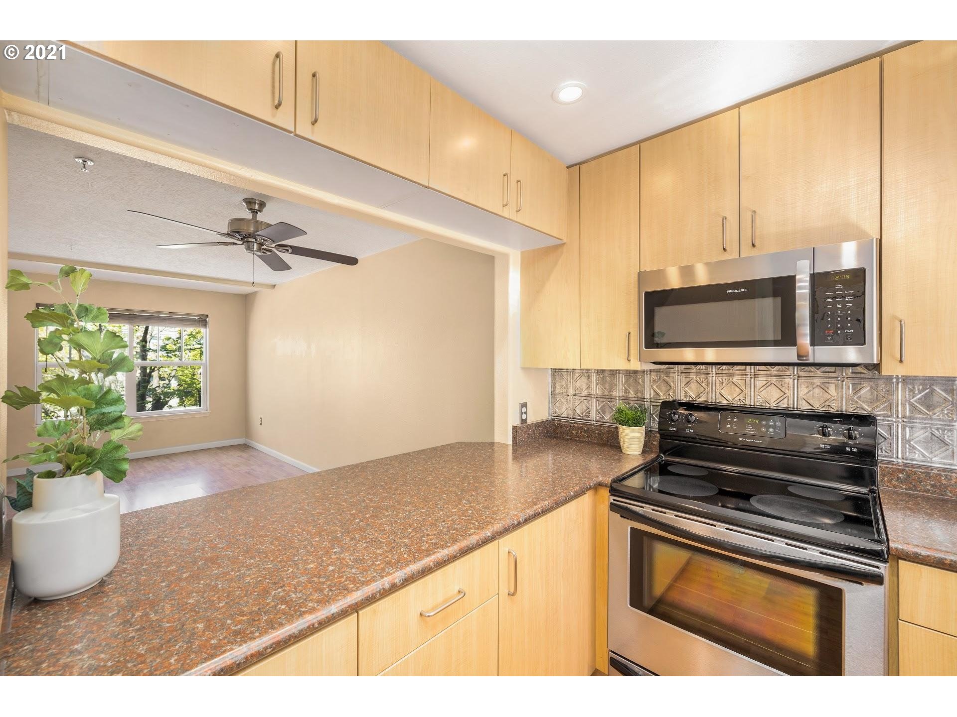 Photo #3: 21071804 Listing 