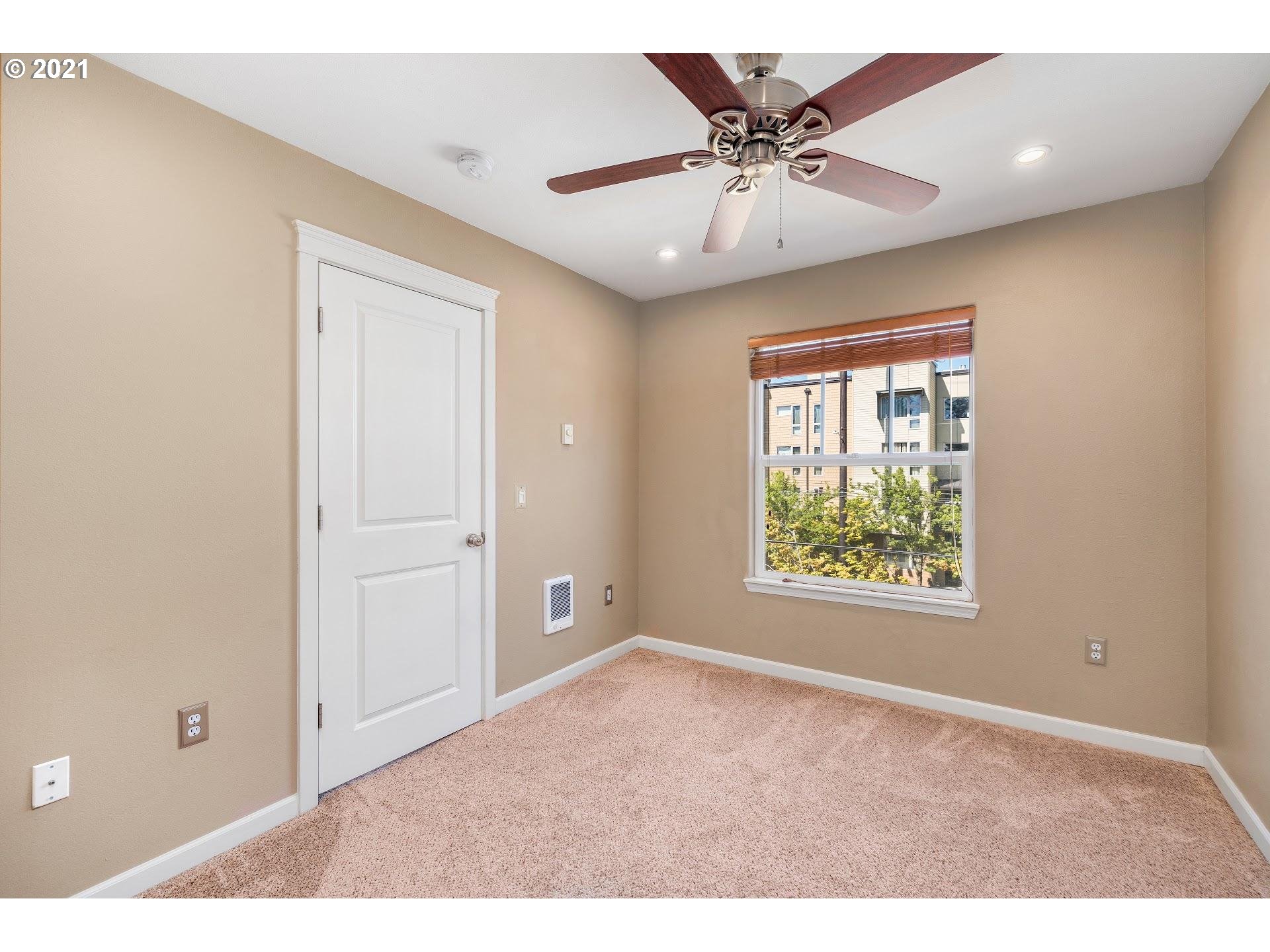 Photo #4: 21071804 Listing 