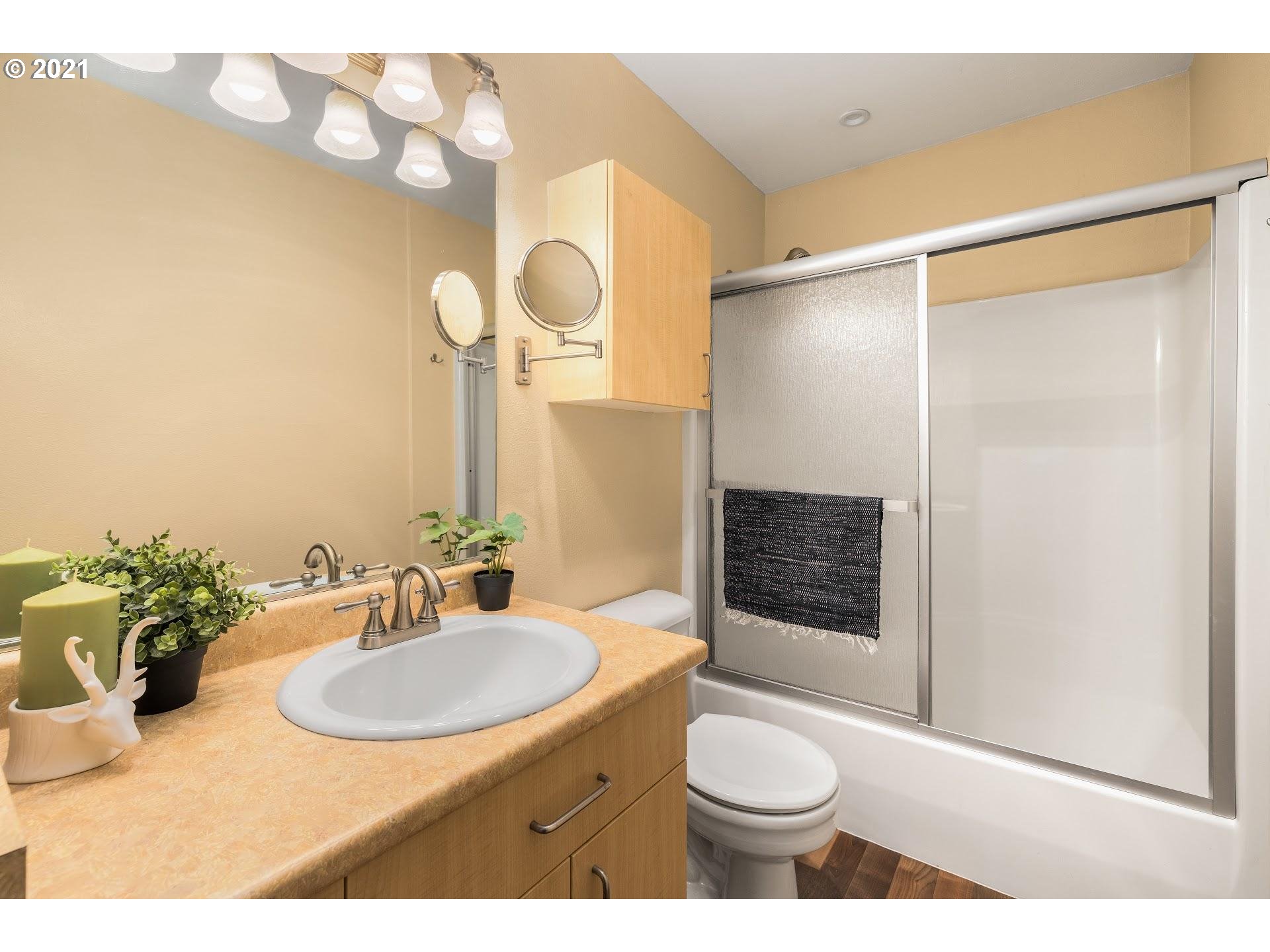 Photo #6: 21071804 Listing 