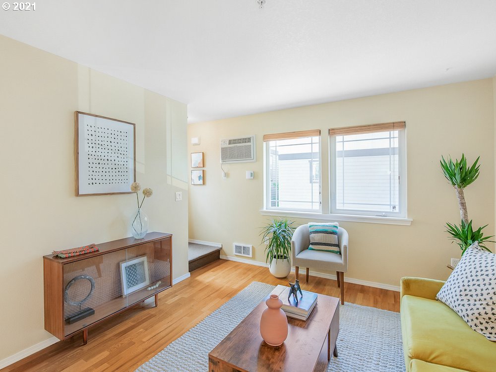 Photo #4: 21072778 Listing 
