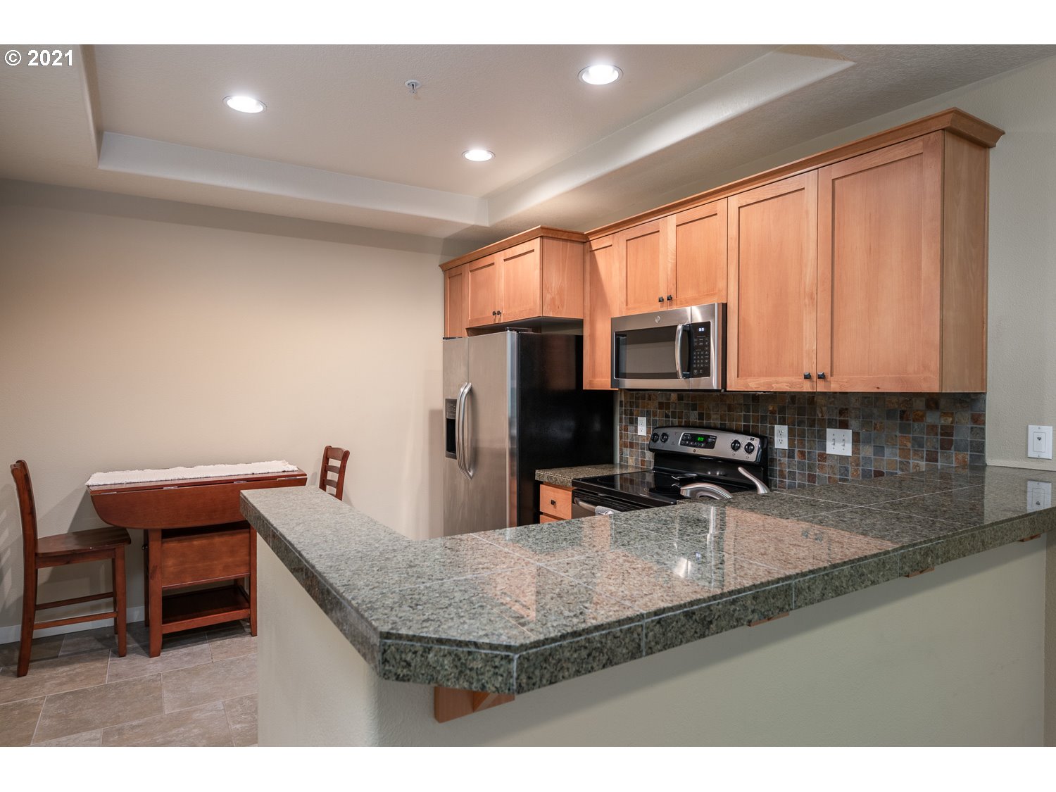 Photo #4: 21073891 Listing 