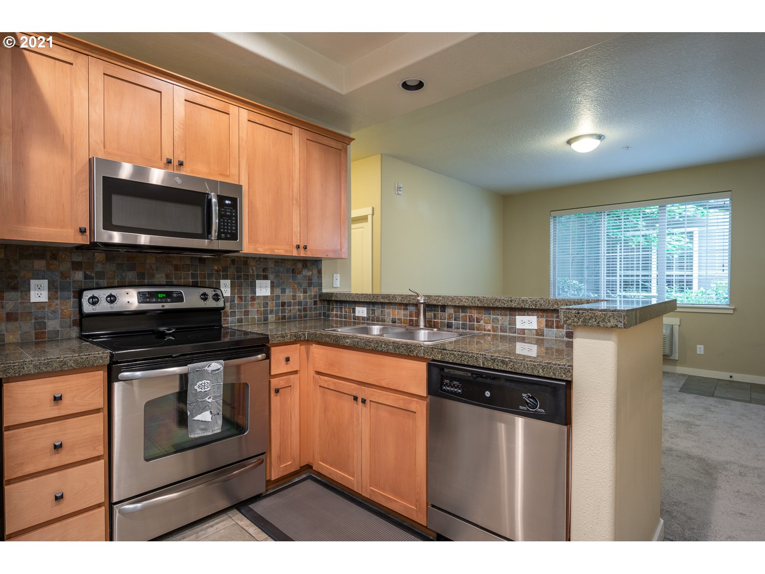 Photo #6: 21073891 Listing 