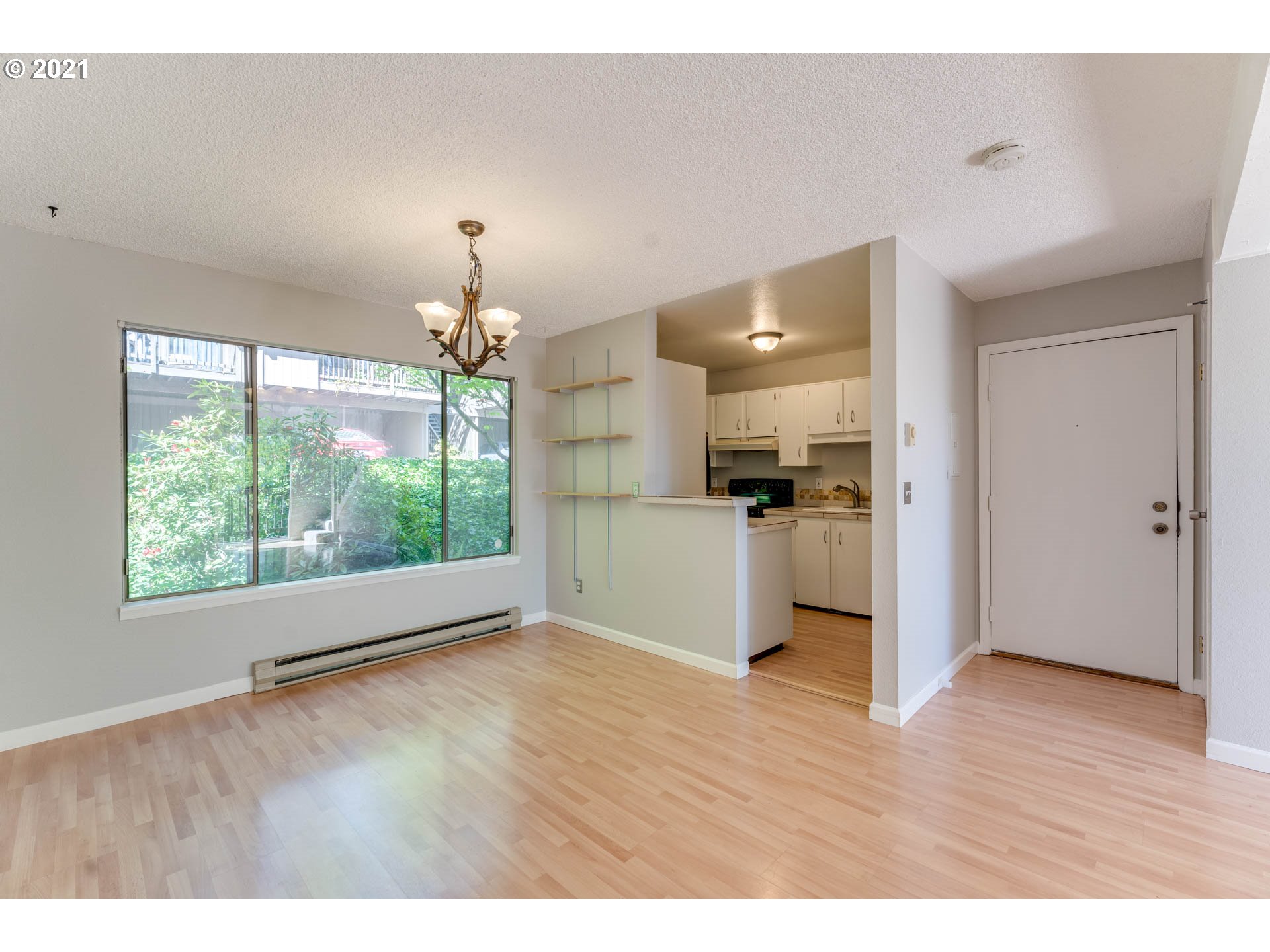 Photo #3: 21074150 Listing 