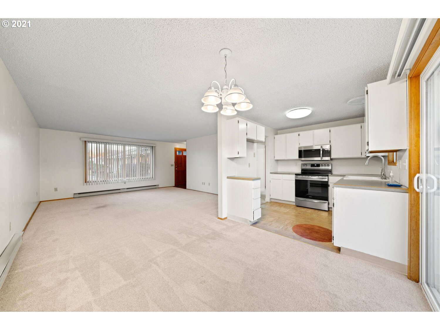 Photo #4: 21074449 Listing 