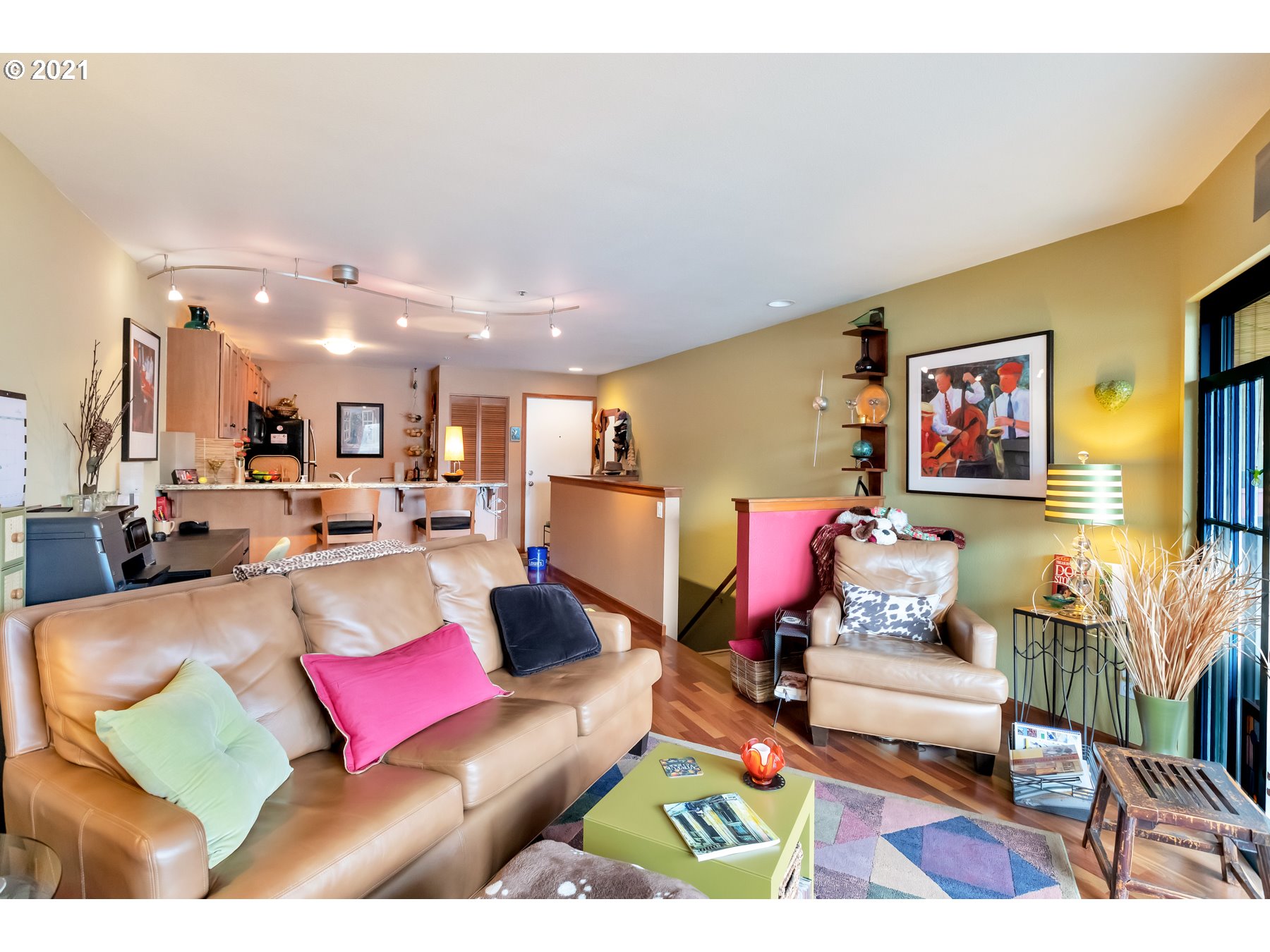 Photo #5: 21074613 Listing 