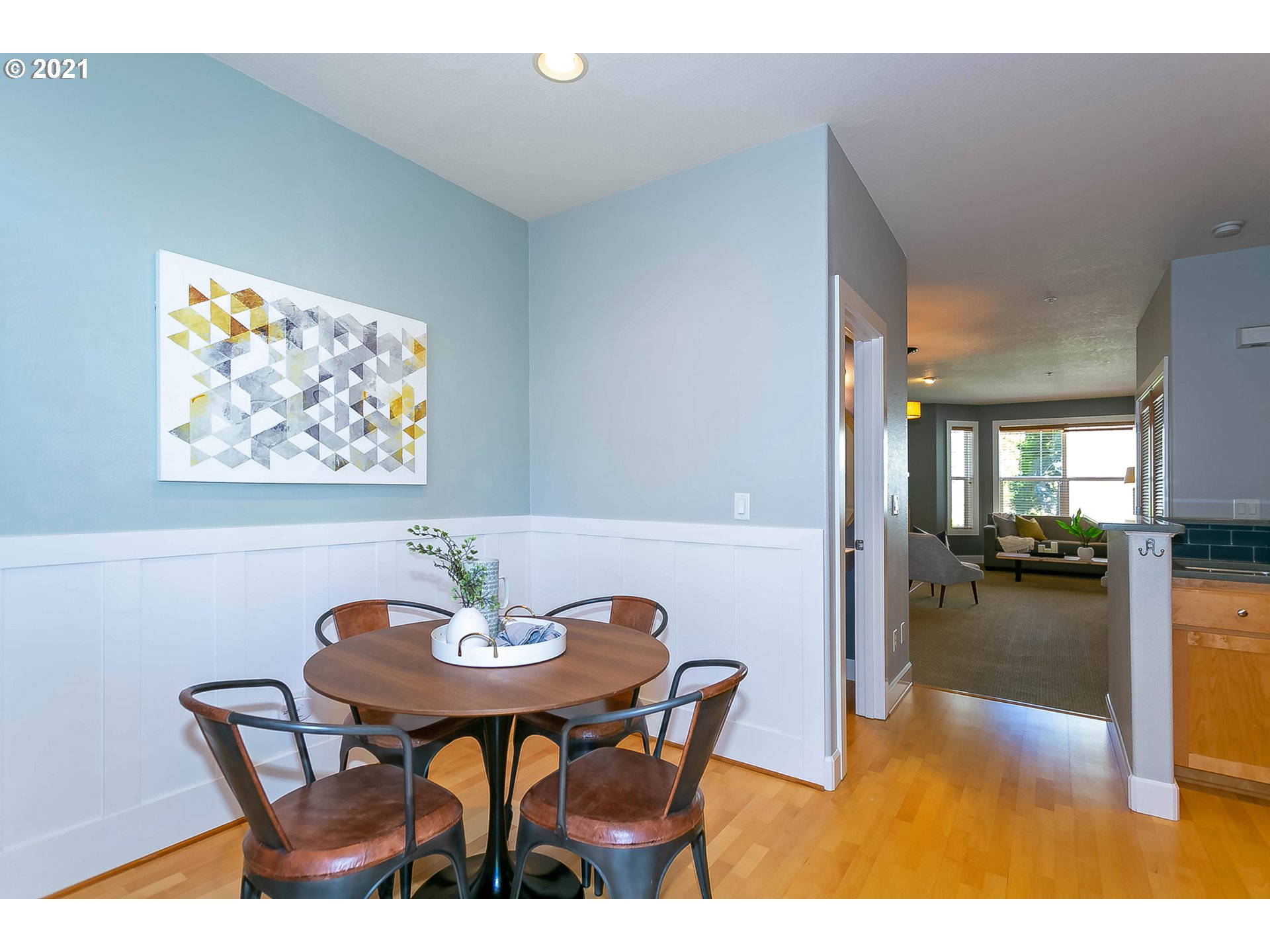 Photo #6: 21075529 Listing 