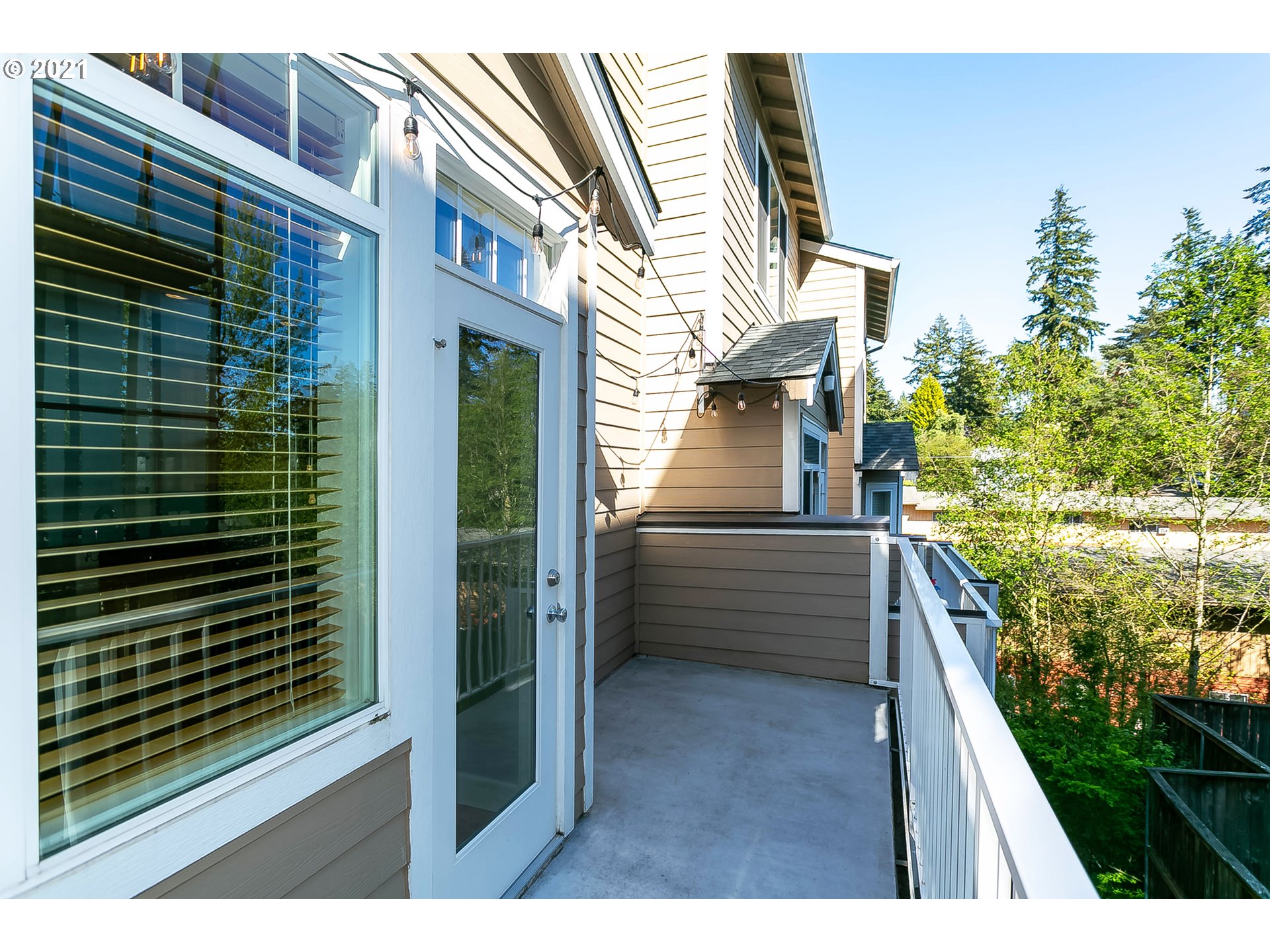 Photo #2: 21075529 Listing 