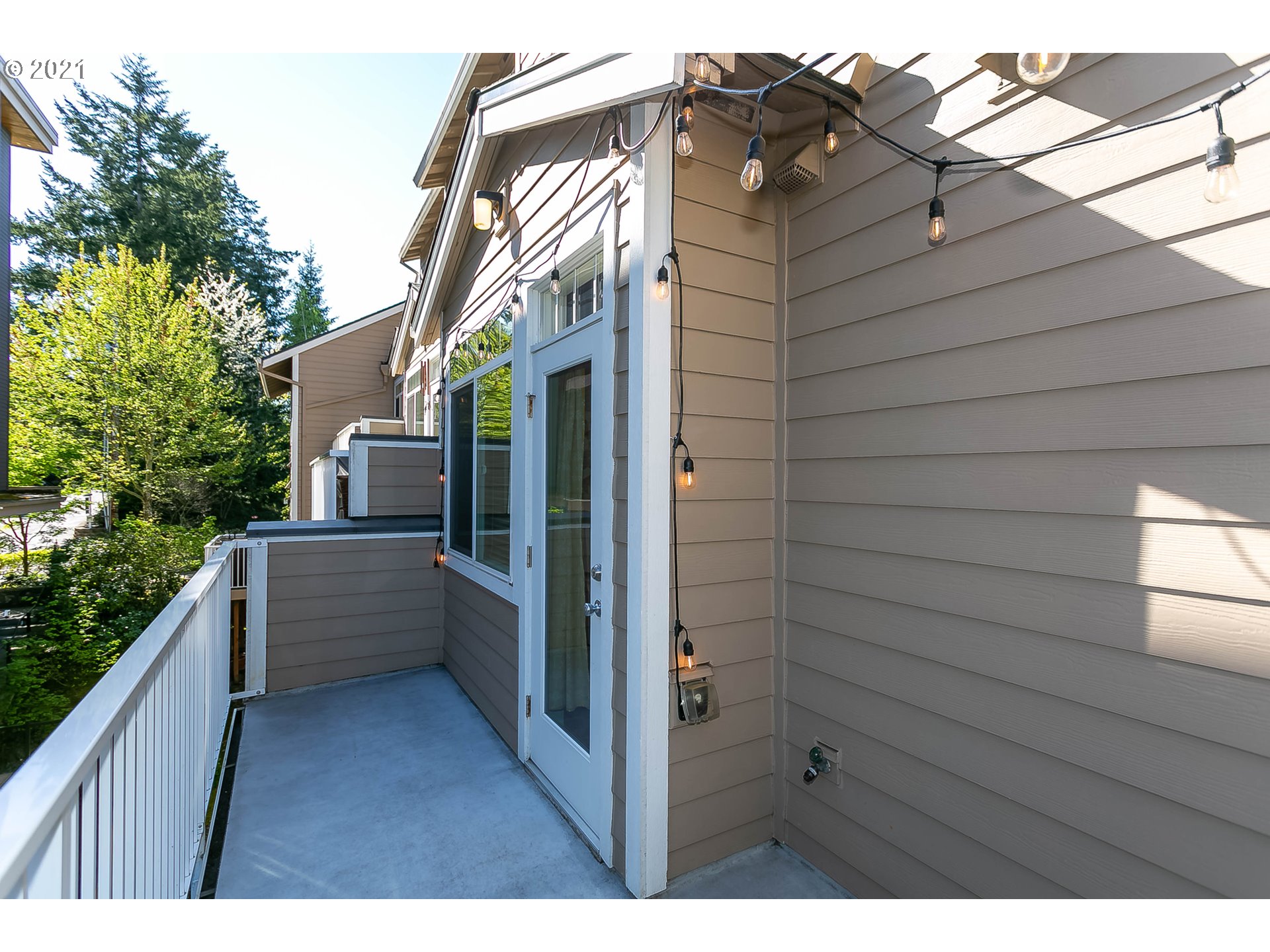 Photo #3: 21075529 Listing 