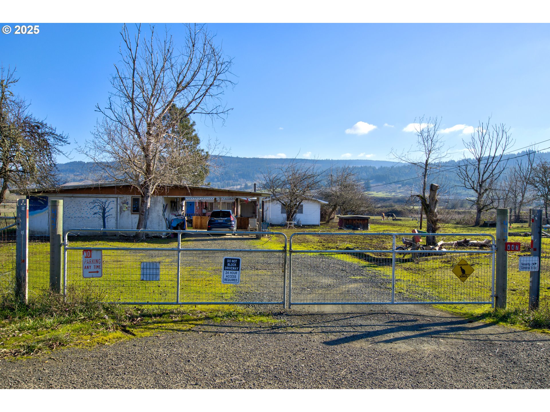 Photo of 447 EAGLE VALLEY RD Oakland OR 97462