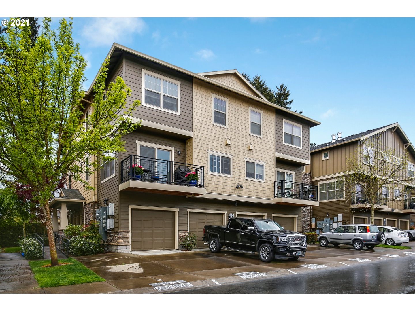 Photo #2: 21075853 Listing 