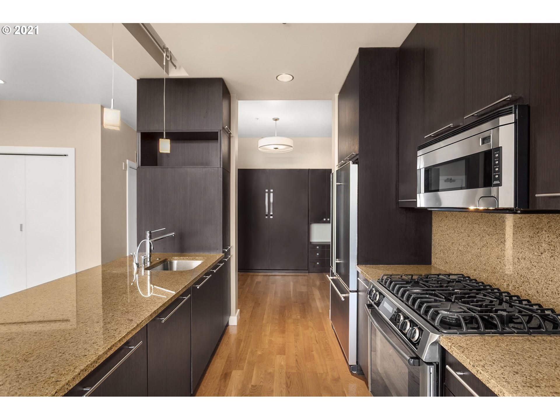 Photo #4: 21076224 Listing 