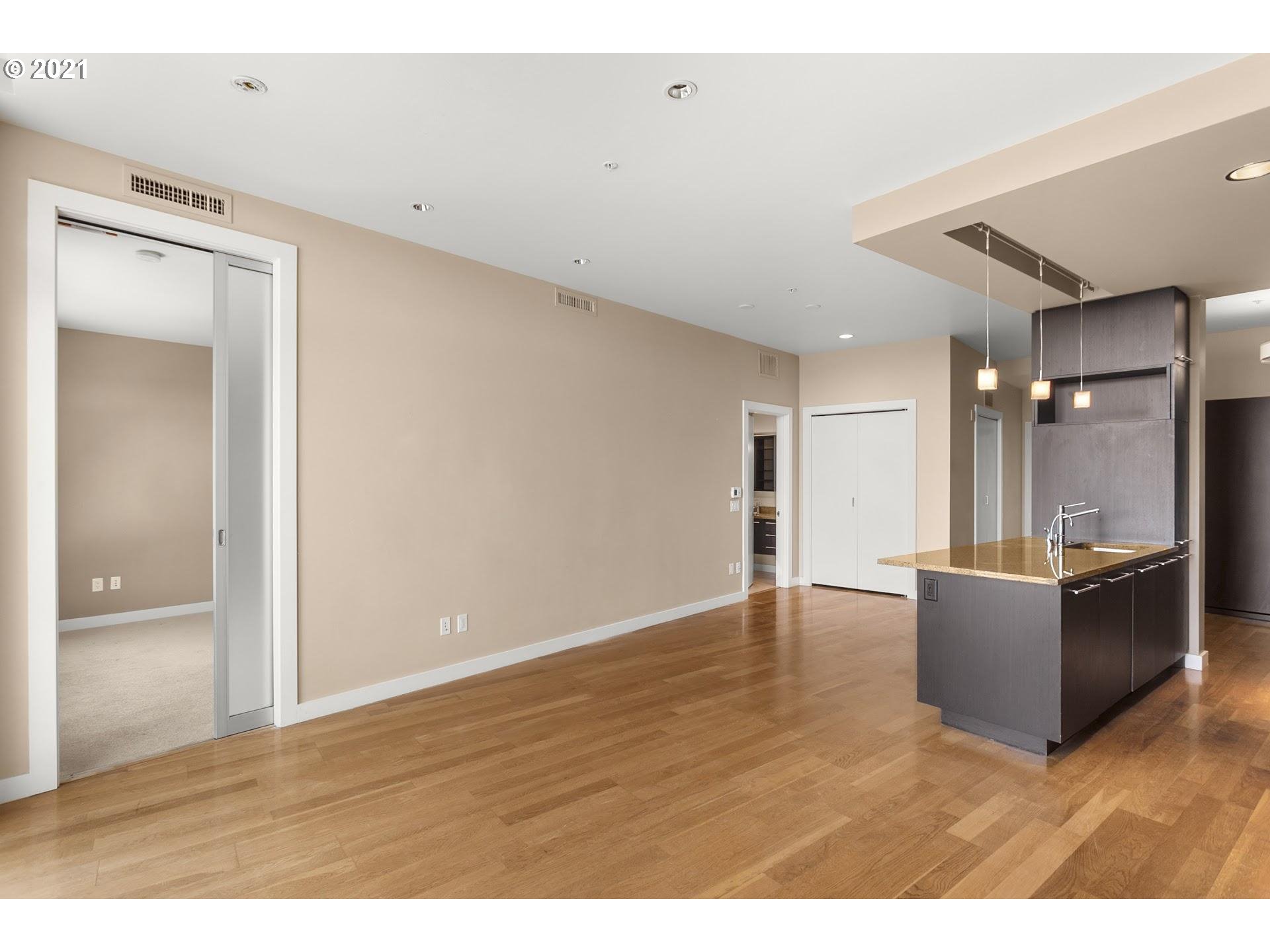 Photo #3: 21076224 Listing 