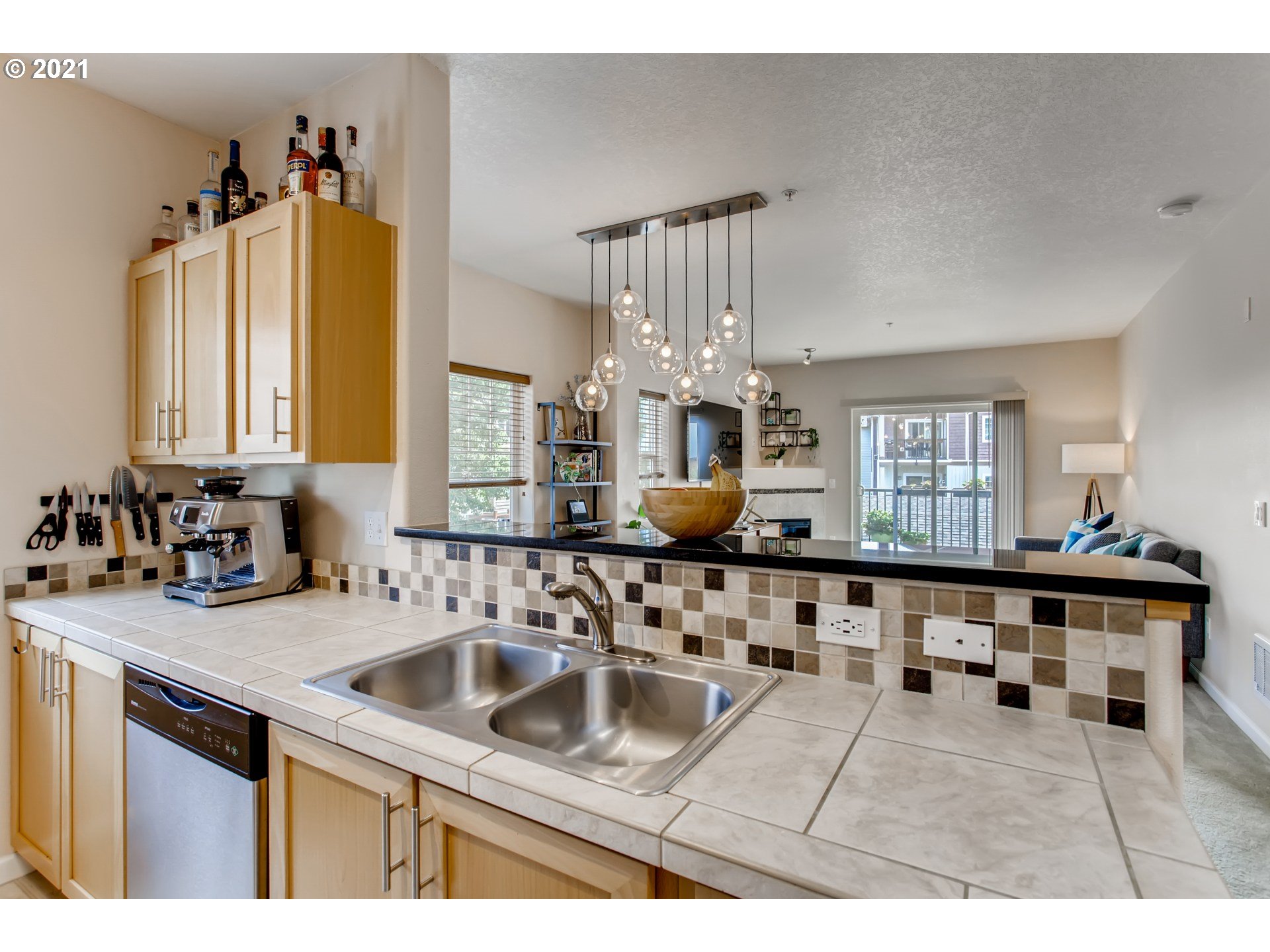 Photo #6: 21076780 Listing 