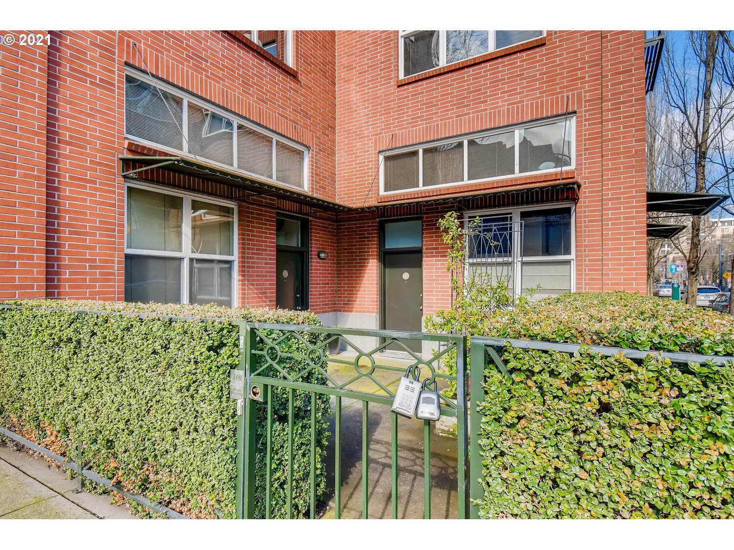 Photo #3: 21078639 Listing 