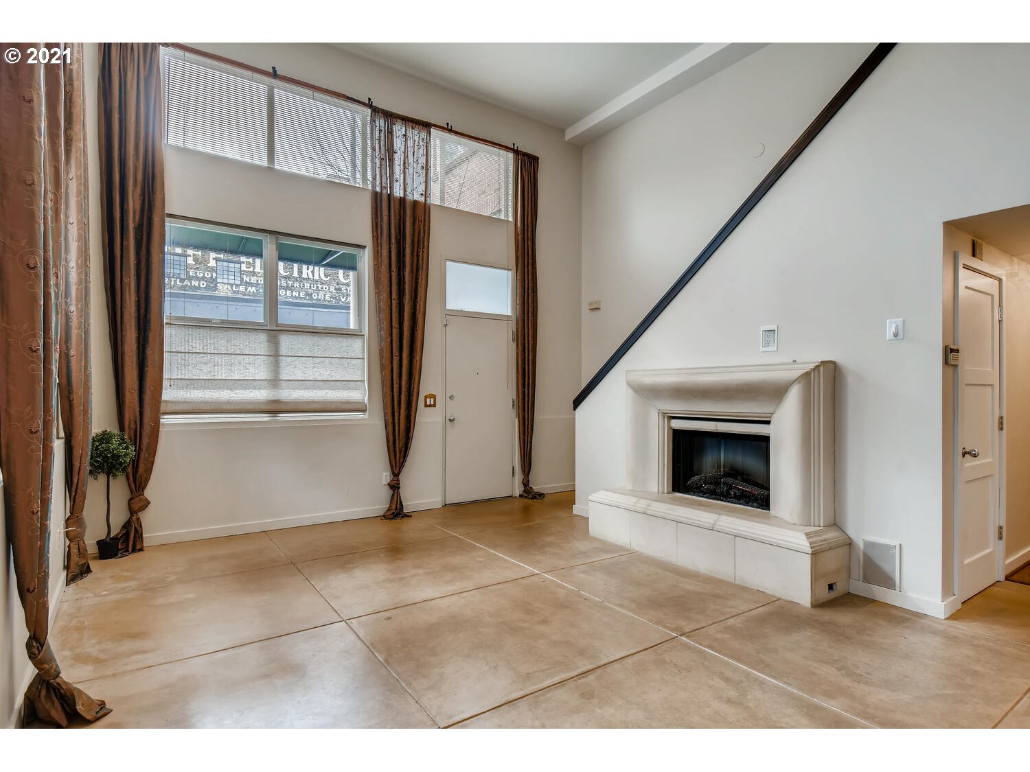 Photo #4: 21078639 Listing 